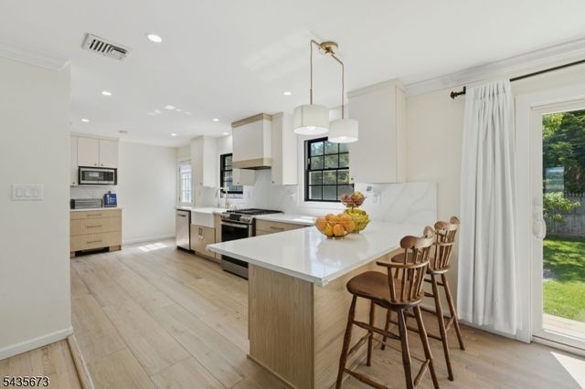 10 Happel Ct, Scotch Plains Twp., NJ 07076