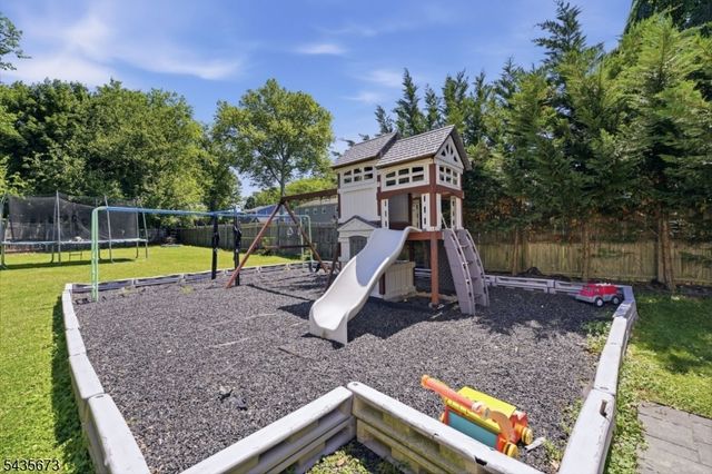 10 Happel Ct, Scotch Plains Twp., NJ 07076