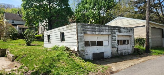 716 Park Avenue, Ellwood City, PA 16117