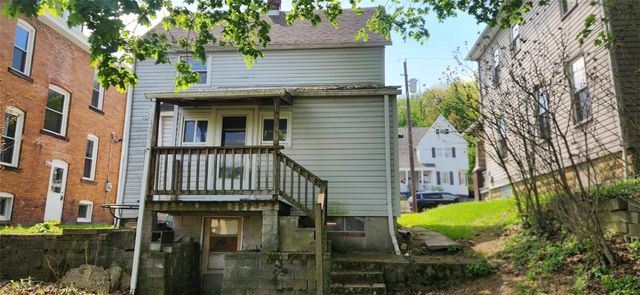 716 Park Avenue, Ellwood City, PA 16117