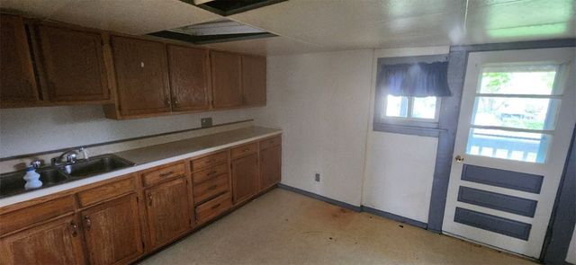 716 Park Avenue, Ellwood City, PA 16117