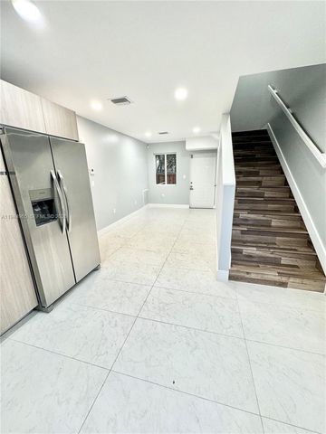 932 NW 2nd St, Fort Lauderdale, FL 33311