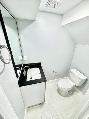 932 NW 2nd St, Fort Lauderdale, FL 33311