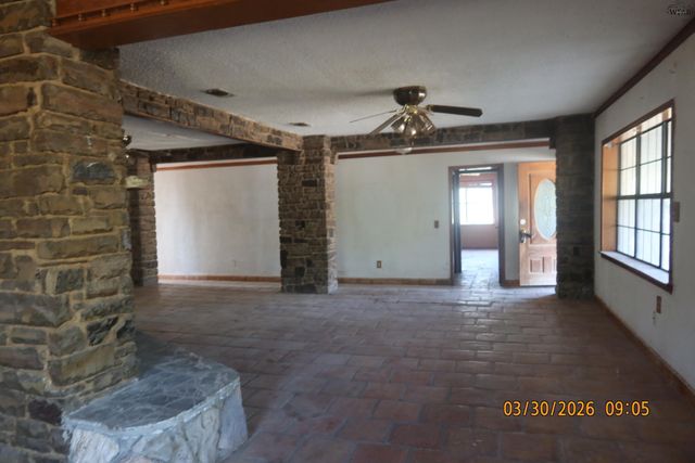 733 HOMESTEAD LANE, Wichita Falls, TX 76305