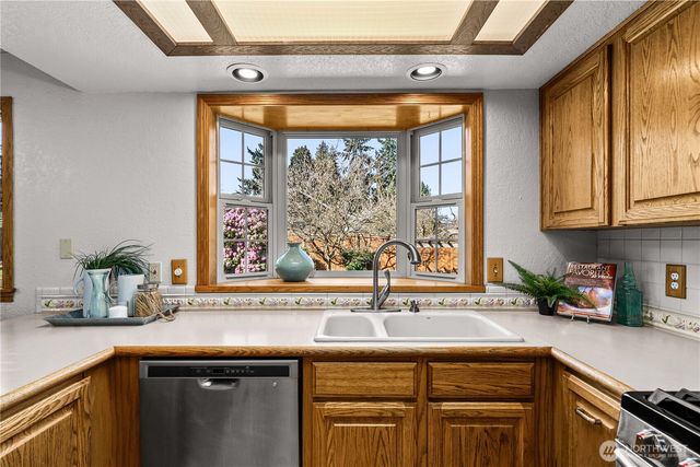 3316 SW 335th Street, Federal Way, WA 98023