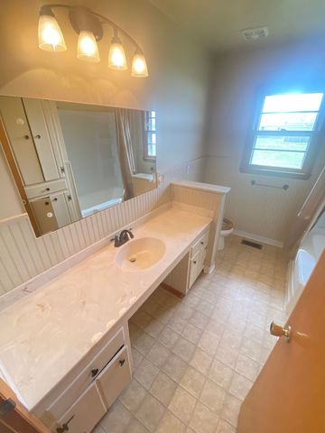 404 Vosswood Dr, Lebanon, TN 37087