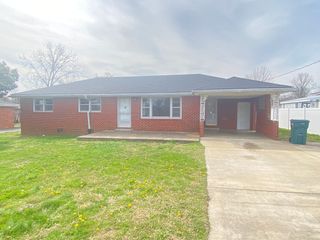 404 Vosswood Dr, Lebanon, TN 37087