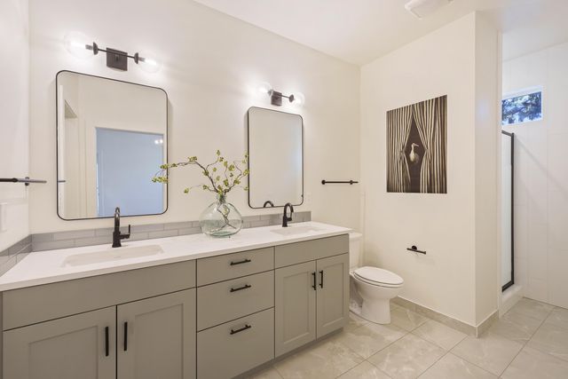 2424 NW Crossing Drive, Bend, OR 97703