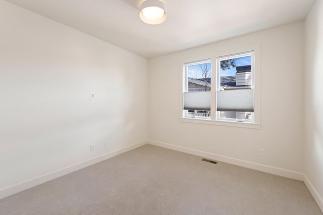 2424 NW Crossing Drive, Bend, OR 97703