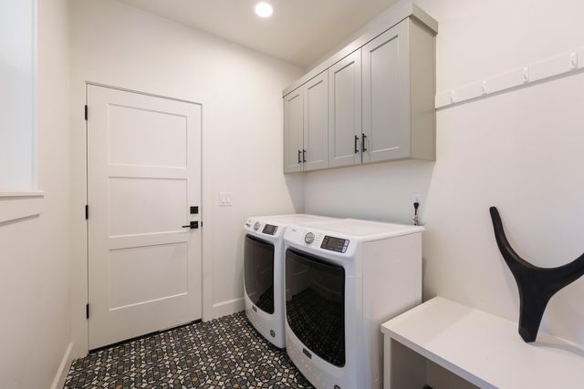 2424 NW Crossing Drive, Bend, OR 97703