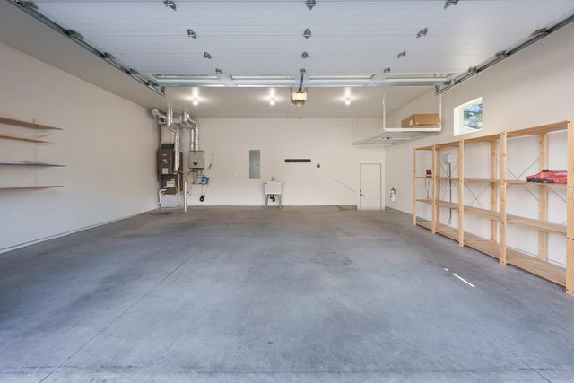 2424 NW Crossing Drive, Bend, OR 97703