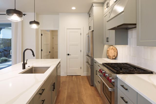 2424 NW Crossing Drive, Bend, OR 97703