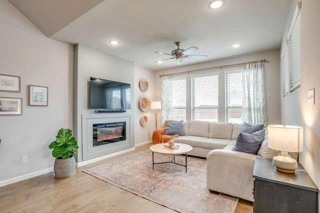 317 Ember Circle, Waxahachie, TX 75165