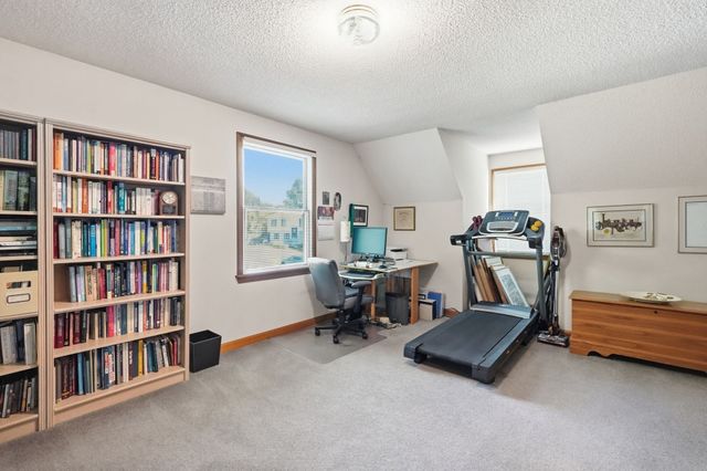 11 Stephanie Cir, Springfield, MA 01129