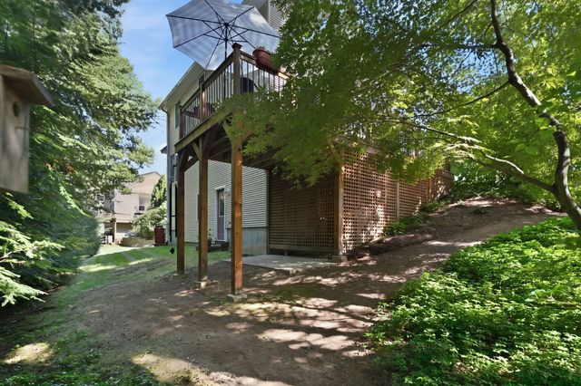 11 Stephanie Cir, Springfield, MA 01129