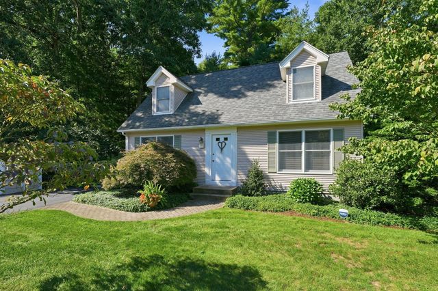 11 Stephanie Cir, Springfield, MA 01129