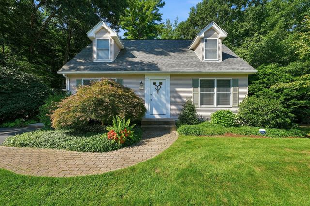 11 Stephanie Cir, Springfield, MA 01129