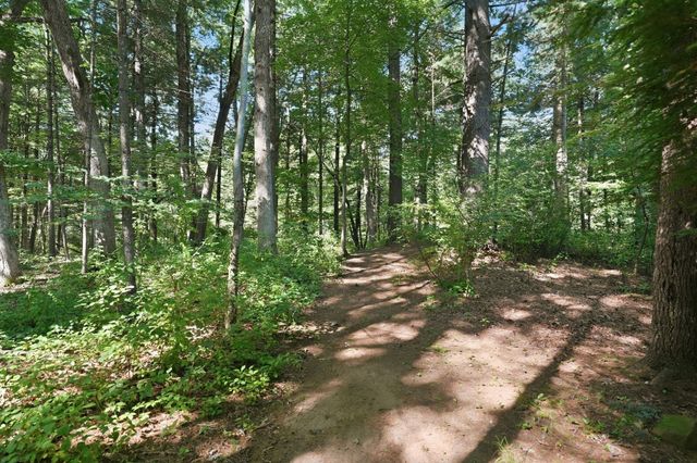 11 Stephanie Cir, Springfield, MA 01129