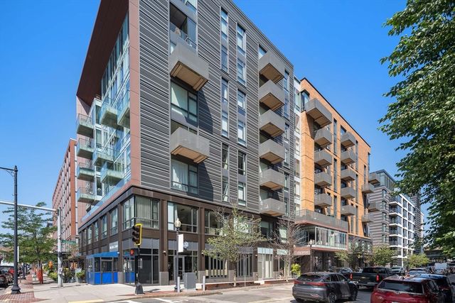 32 Traveler St 413, Boston, MA 02118