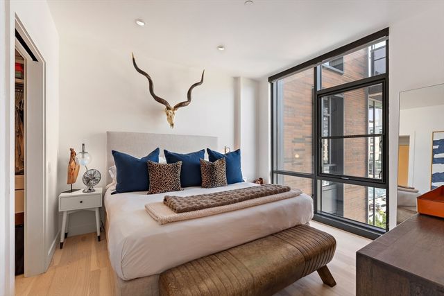 32 Traveler St 413, Boston, MA 02118