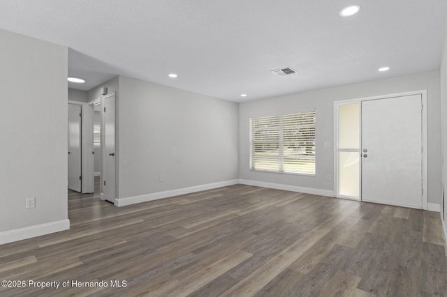 7335 Blackbird Avenue, Weeki Wachee, FL 34613