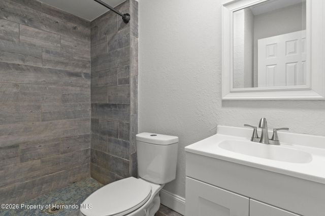 7335 Blackbird Avenue, Weeki Wachee, FL 34613