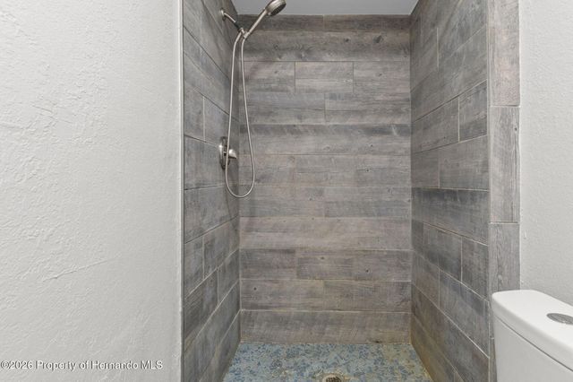 7335 Blackbird Avenue, Weeki Wachee, FL 34613