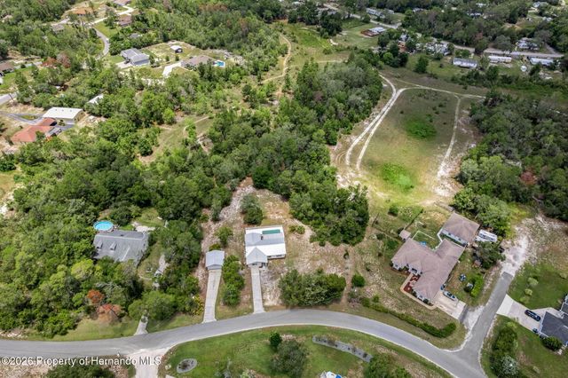 7335 Blackbird Avenue, Weeki Wachee, FL 34613