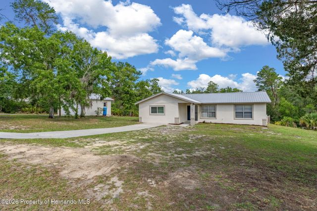 7335 Blackbird Avenue, Weeki Wachee, FL 34613