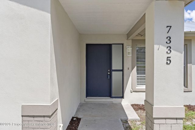 7335 Blackbird Avenue, Weeki Wachee, FL 34613