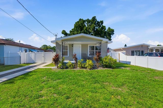2704 W LEROY STREET, Tampa, FL 33607
