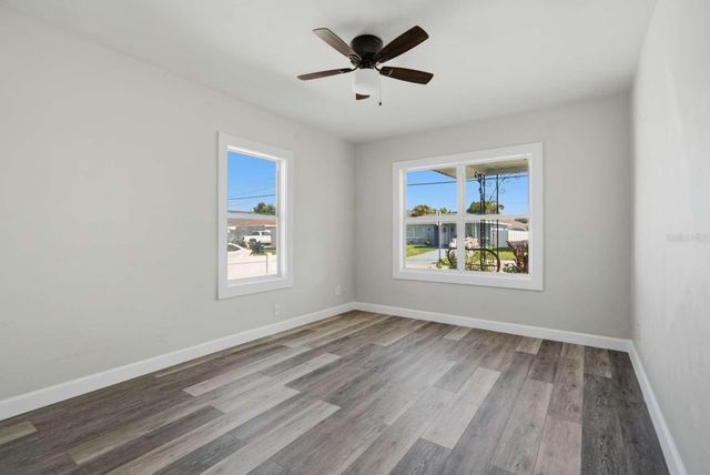 2704 W LEROY STREET, Tampa, FL 33607