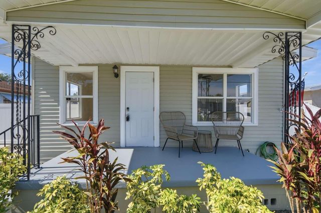 2704 W LEROY STREET, Tampa, FL 33607