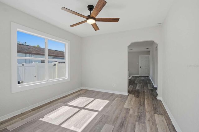 2704 W LEROY STREET, Tampa, FL 33607