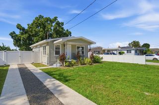 2704 W LEROY STREET, Tampa, FL 33607