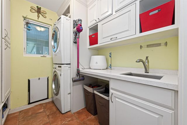 13319 Pinerock Lane, Houston, TX 77079