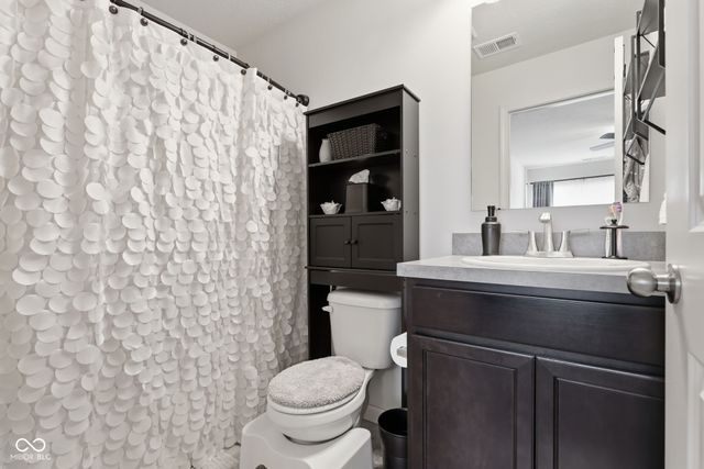 12075 Scoria Drive 900, Fishers, IN 46038