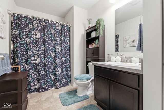 12075 Scoria Drive 900, Fishers, IN 46038