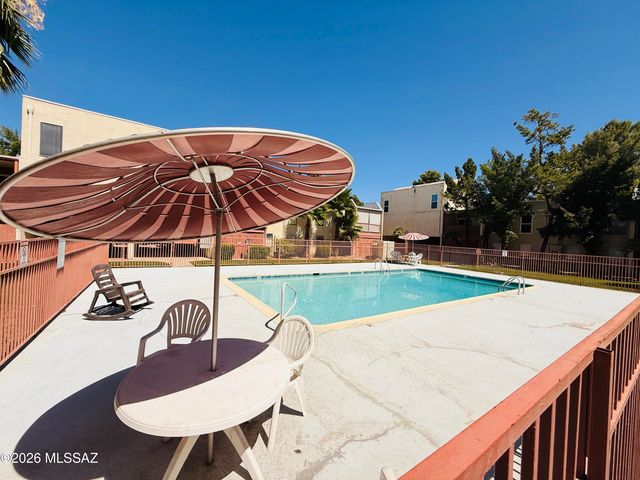 1600 N Wilmot Rd Unit 236, Tucson, AZ 85712