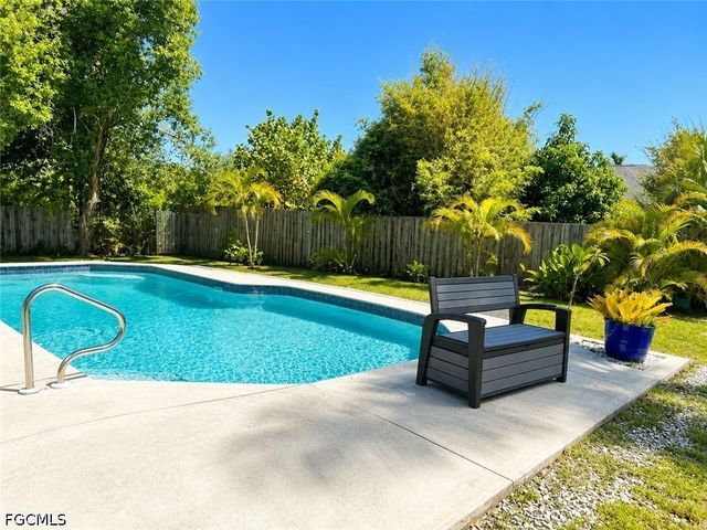 5419 Avenue E, Bokeelia, FL 33922