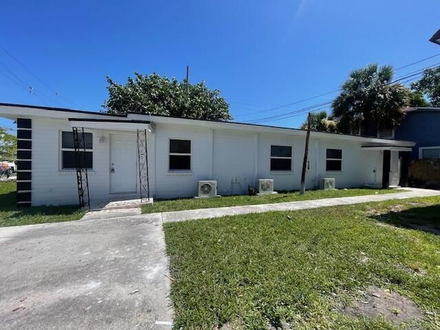 304 N Tamarind Avenue, West Palm Beach, FL 33401