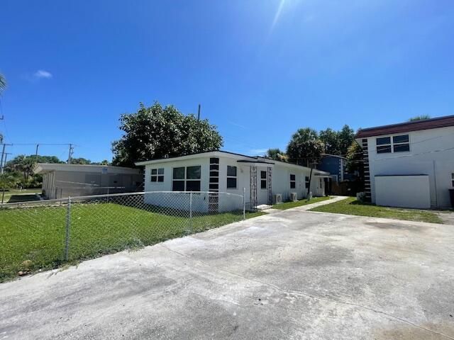304 N Tamarind Avenue, West Palm Beach, FL 33401