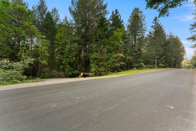 7017 Blackhawk Ln, Foresthill, CA 95631