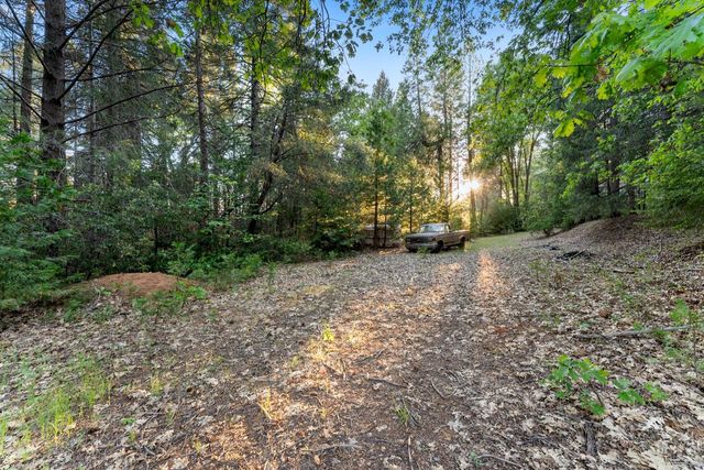 7017 Blackhawk Ln, Foresthill, CA 95631