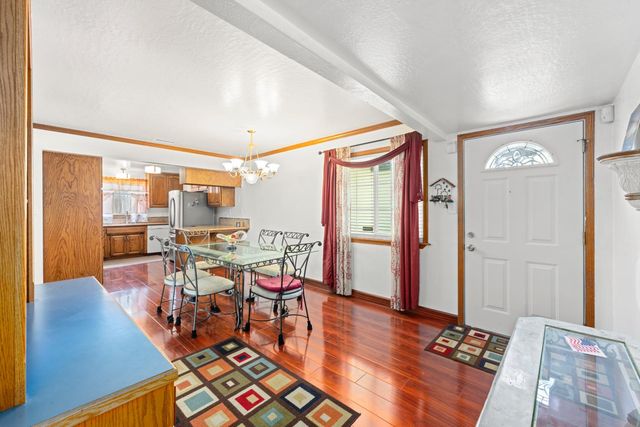 5830 Woodleigh Dr, Carmichael, CA 95608