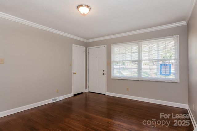 8711 Farmwood Court, Charlotte, NC 28214