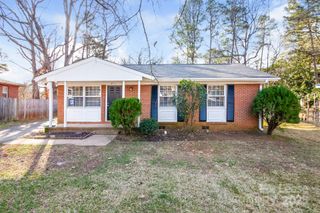 8711 Farmwood Court, Charlotte, NC 28214