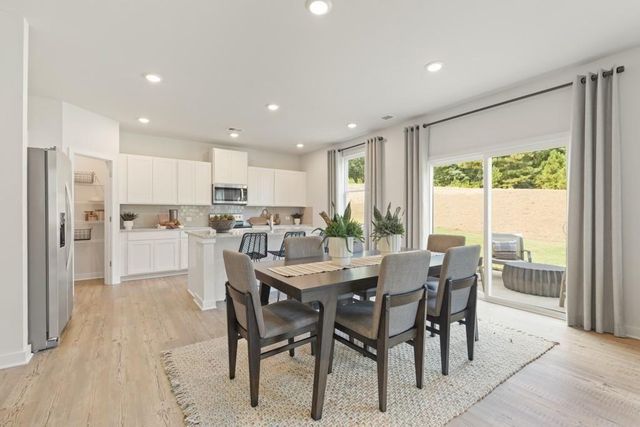 5112 Union Heights Way, Flowery Branch, GA 30542