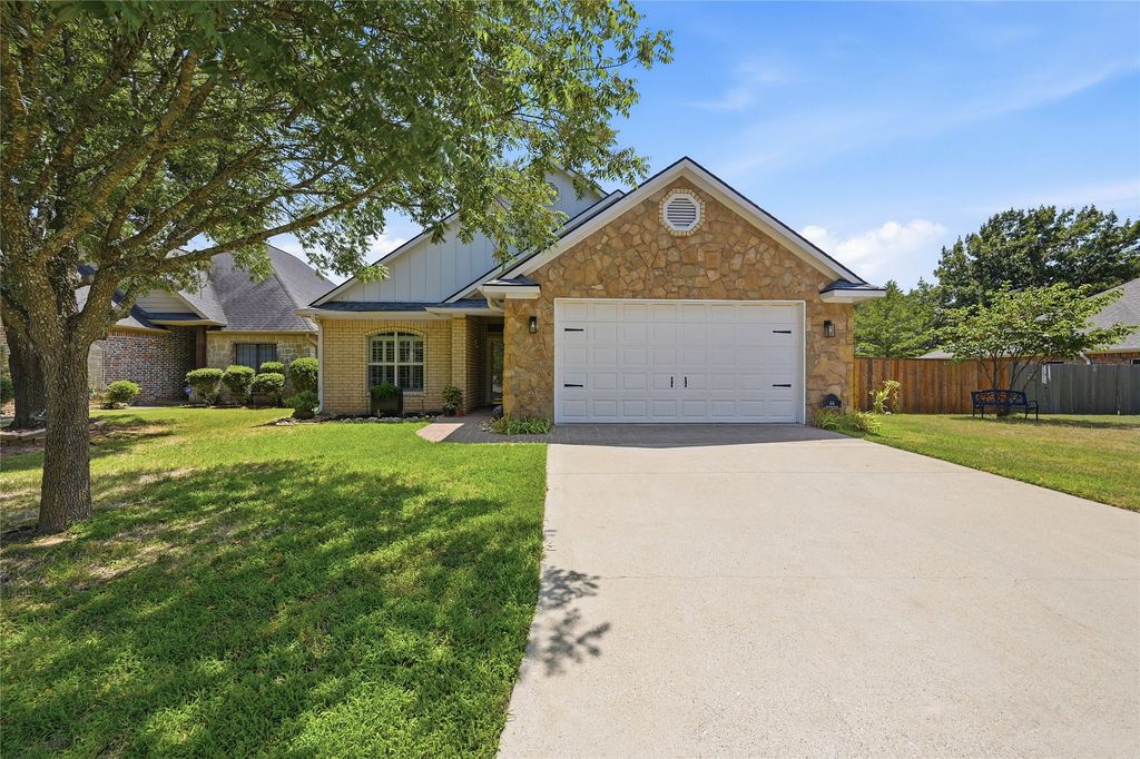 35 GREENWAY Bend, Pottsboro, TX 75076