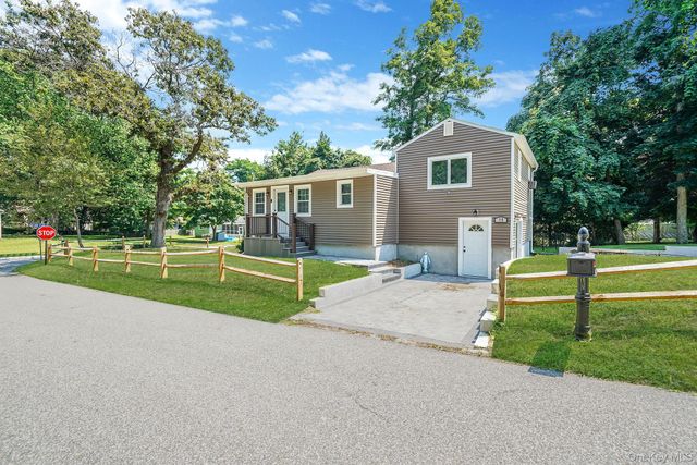 25 Cherry Lane, Wading River, NY 11792